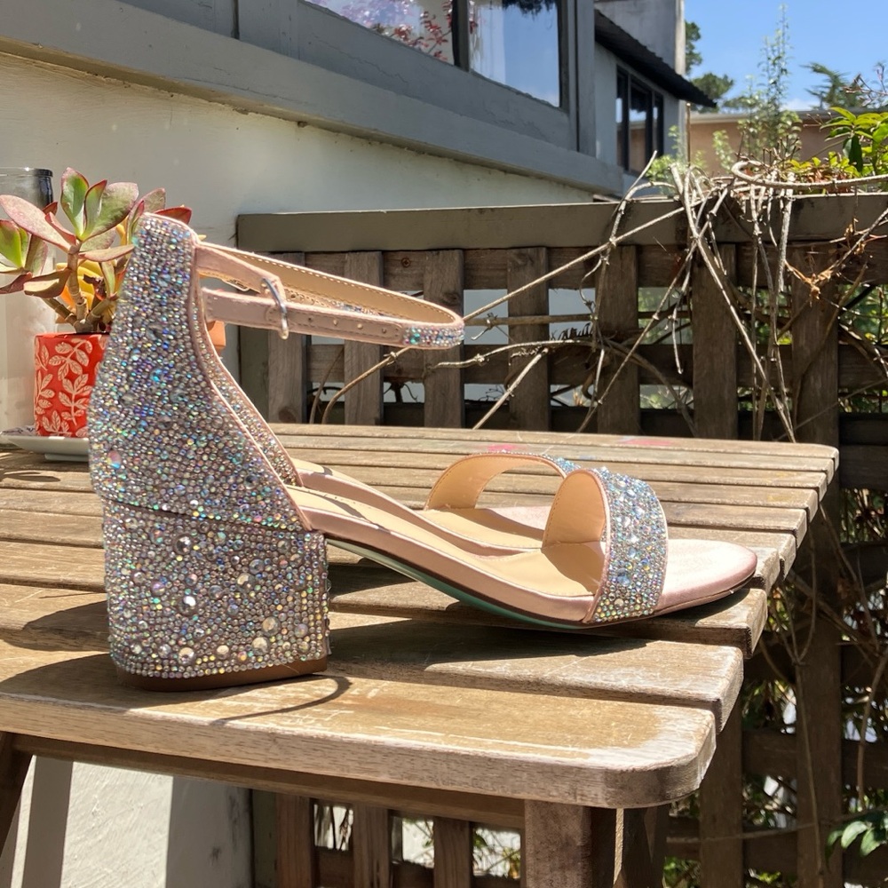 Betsey Johnson Mari sparkle heels 8.5 Champagne - Picture 4 of 14
